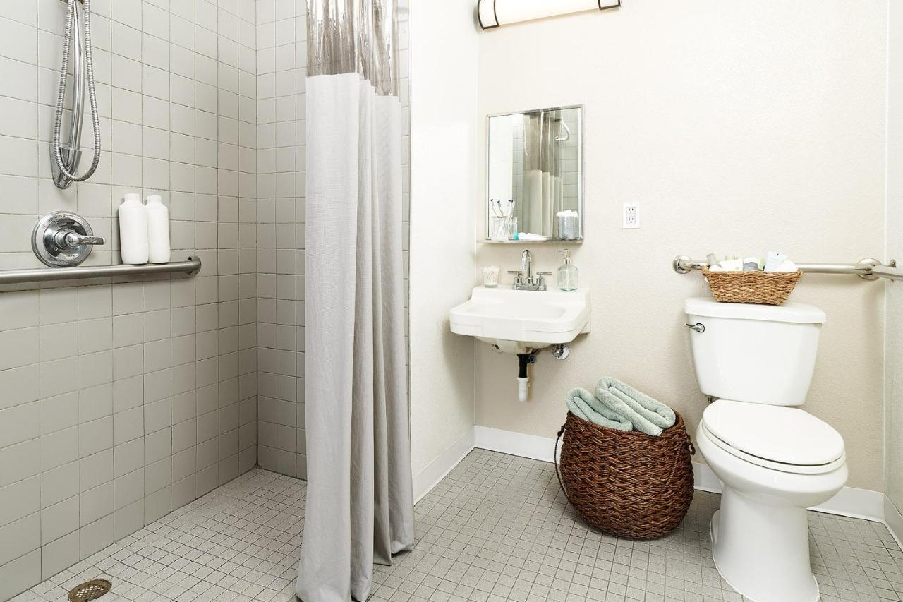 Intown Suites Extended Stay Savannah Ga Exterior photo